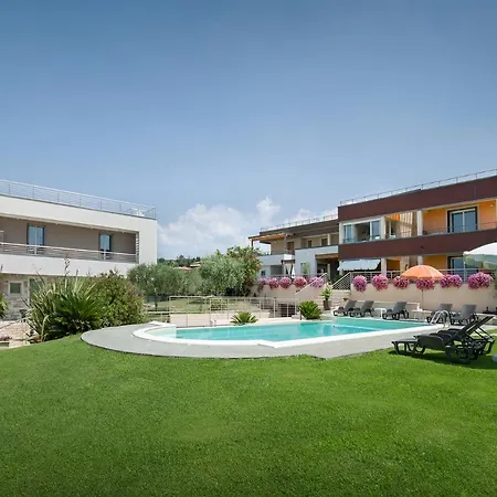 Aurora-holiday 1 * Μπαρντολίνο
